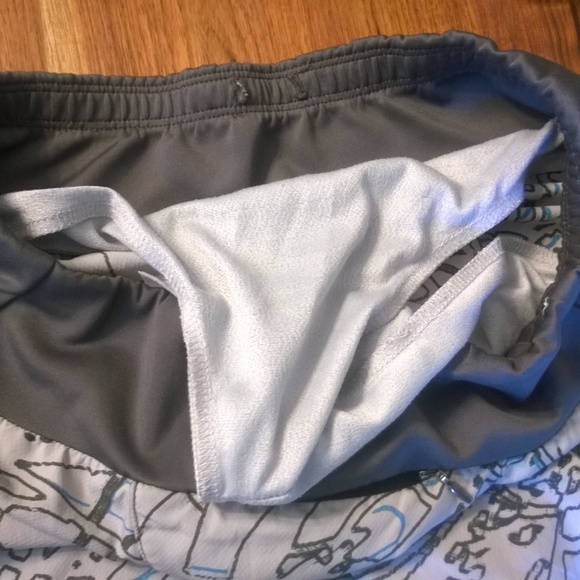 Columbia Omni-Wick Shorts - Picture 3 of 5